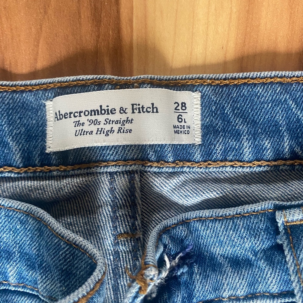 Abercrombie & Fitch Ultra High Rise Blue Jeans - Picture 2 of 2